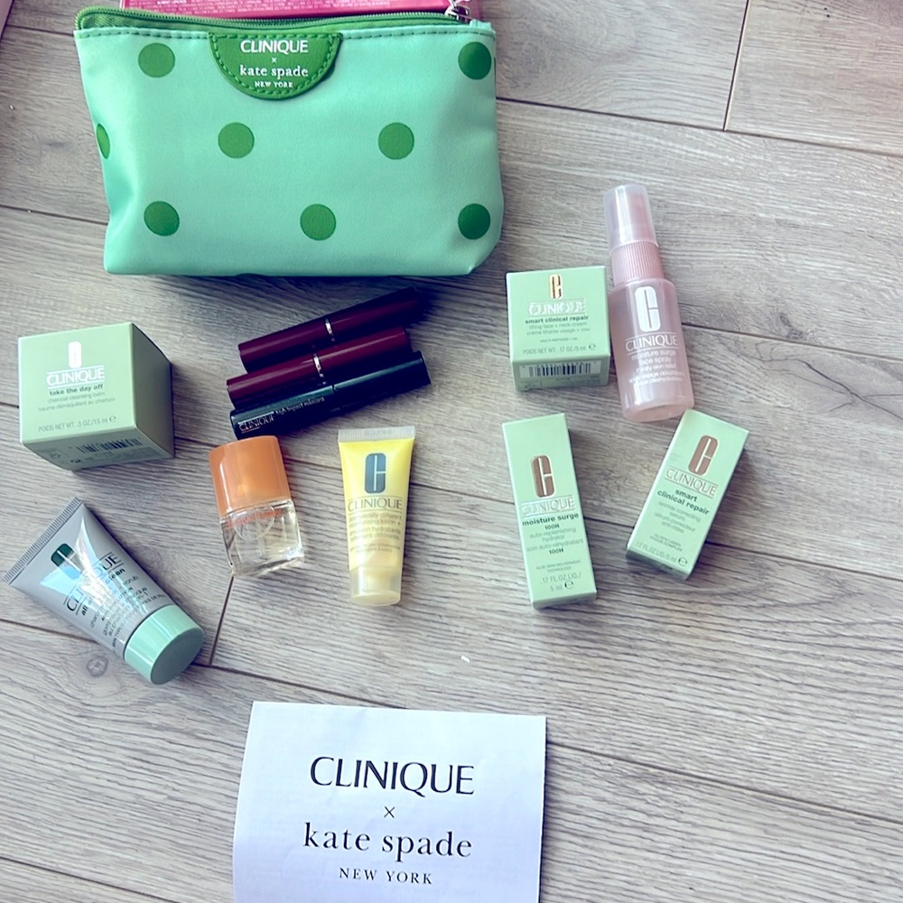 Big Bundle Clinique 11 products and a cosmetic bag